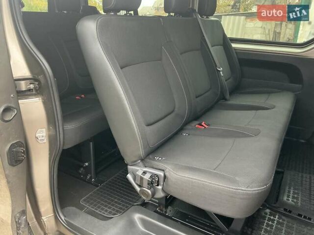 Бежевый Рено Трафик, объемом двигателя 1.6 л и пробегом 172 тыс. км за 16700 $, фото 17 на Automoto.ua