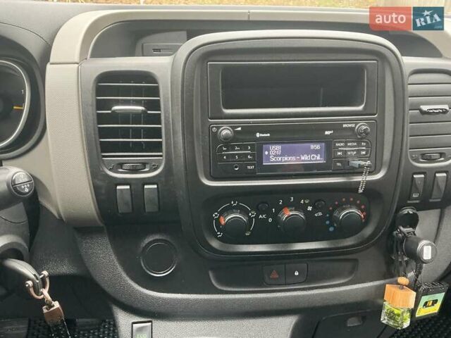 Бежевый Рено Трафик, объемом двигателя 1.6 л и пробегом 172 тыс. км за 16700 $, фото 26 на Automoto.ua