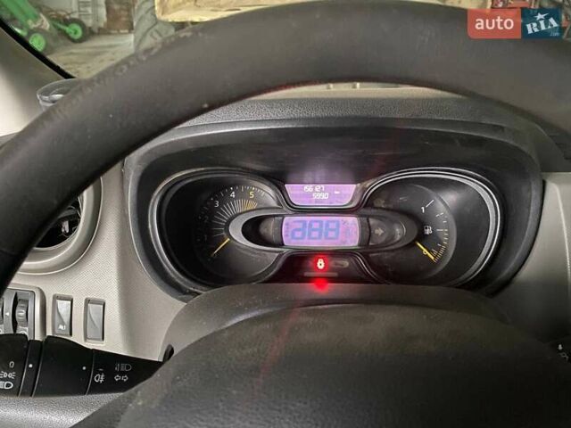 Бежевый Рено Трафик, объемом двигателя 1.6 л и пробегом 159 тыс. км за 16100 $, фото 4 на Automoto.ua