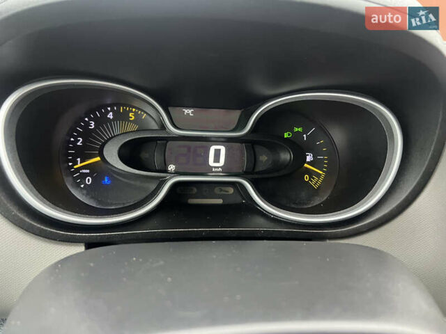 Бежевый Рено Трафик, объемом двигателя 1.6 л и пробегом 230 тыс. км за 16222 $, фото 13 на Automoto.ua