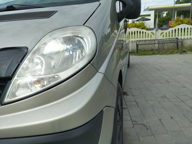 Бежевый Рено Трафик, объемом двигателя 2 л и пробегом 257 тыс. км за 13800 $, фото 18 на Automoto.ua