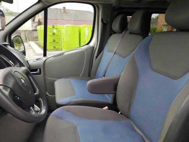 Бежевый Рено Трафик, объемом двигателя 2 л и пробегом 257 тыс. км за 13800 $, фото 8 на Automoto.ua