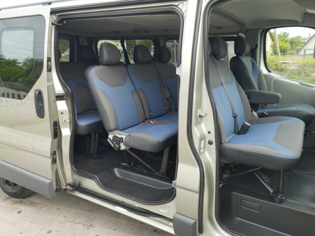 Бежевый Рено Трафик, объемом двигателя 2 л и пробегом 257 тыс. км за 13800 $, фото 10 на Automoto.ua