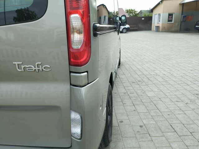 Бежевый Рено Трафик, объемом двигателя 2 л и пробегом 257 тыс. км за 13800 $, фото 16 на Automoto.ua