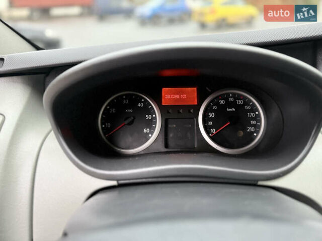 Чорний Рено Трафік, об'ємом двигуна 2 л та пробігом 301 тис. км за 12700 $, фото 19 на Automoto.ua