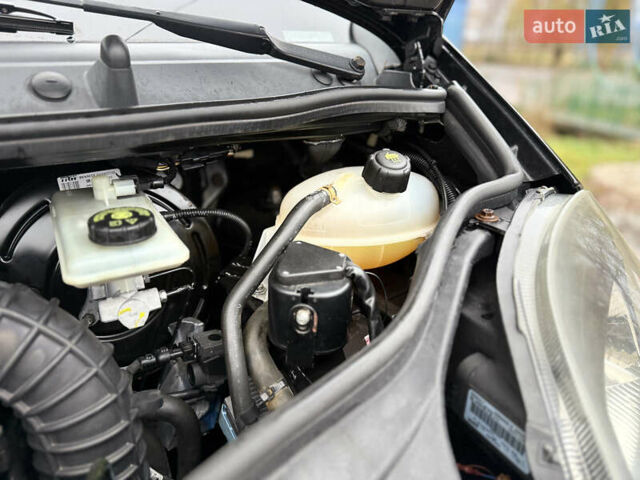 Чорний Рено Трафік, об'ємом двигуна 2 л та пробігом 301 тис. км за 12700 $, фото 24 на Automoto.ua