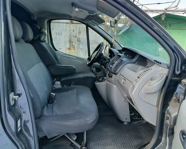 Черный Рено Трафик, объемом двигателя 2 л и пробегом 346 тыс. км за 10500 $, фото 11 на Automoto.ua