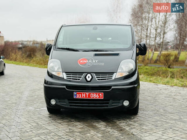Чорний Рено Трафік, об'ємом двигуна 2 л та пробігом 301 тис. км за 12700 $, фото 1 на Automoto.ua