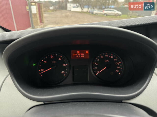 Чорний Рено Трафік, об'ємом двигуна 2 л та пробігом 255 тис. км за 13499 $, фото 42 на Automoto.ua