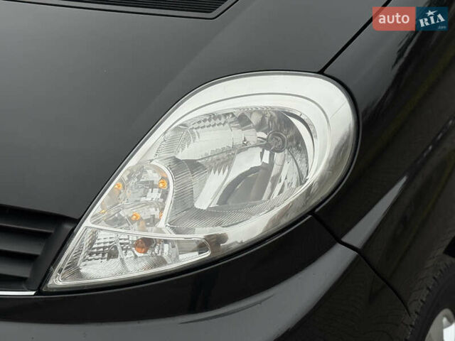 Чорний Рено Трафік, об'ємом двигуна 2 л та пробігом 255 тис. км за 13499 $, фото 34 на Automoto.ua