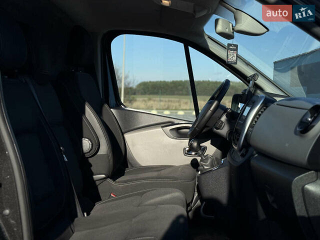 Черный Рено Трафик, объемом двигателя 1.6 л и пробегом 197 тыс. км за 13490 $, фото 23 на Automoto.ua