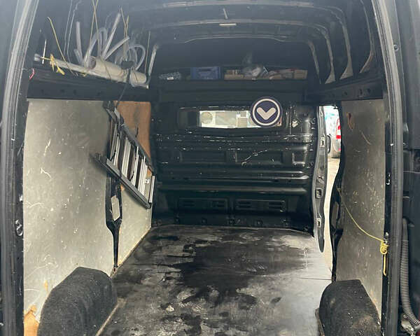 Черный Рено Трафик, объемом двигателя 1.6 л и пробегом 380 тыс. км за 17999 $, фото 10 на Automoto.ua