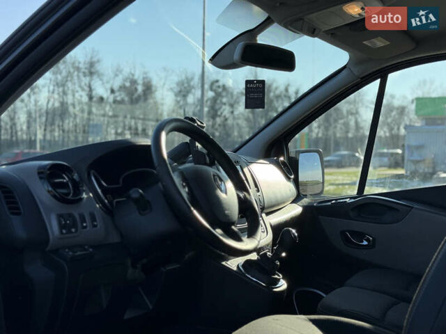 Черный Рено Трафик, объемом двигателя 1.6 л и пробегом 197 тыс. км за 13490 $, фото 12 на Automoto.ua