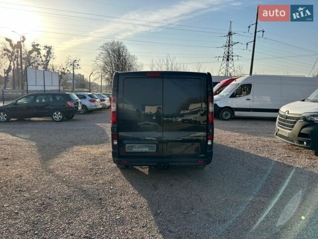Чорний Рено Трафік, об'ємом двигуна 1.6 л та пробігом 212 тис. км за 13550 $, фото 7 на Automoto.ua