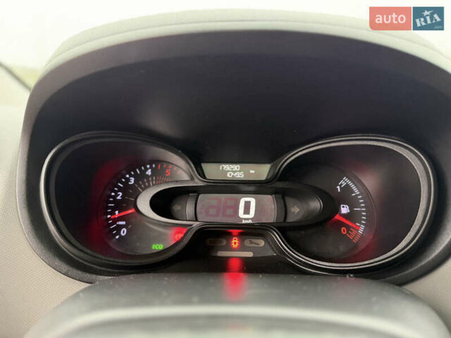 Черный Рено Трафик, объемом двигателя 1.6 л и пробегом 179 тыс. км за 15900 $, фото 9 на Automoto.ua