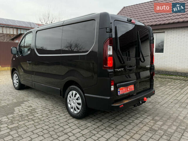 Черный Рено Трафик, объемом двигателя 2 л и пробегом 198 тыс. км за 21850 $, фото 142 на Automoto.ua