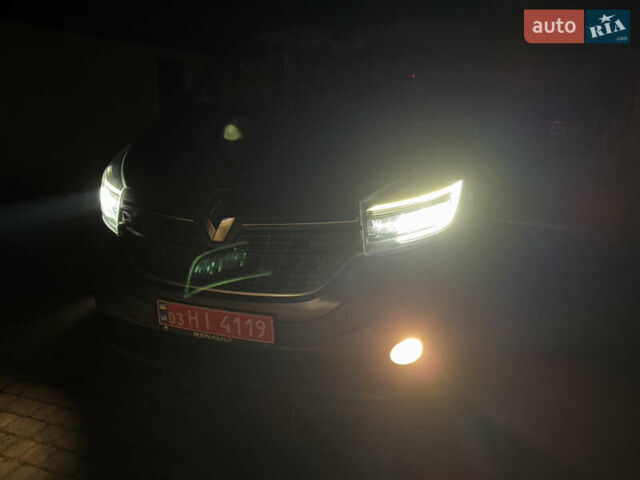 Черный Рено Трафик, объемом двигателя 2 л и пробегом 198 тыс. км за 21850 $, фото 126 на Automoto.ua