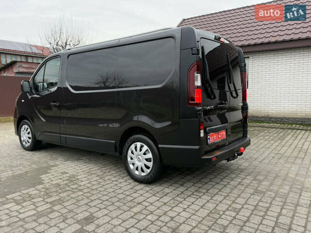 Черный Рено Трафик, объемом двигателя 2 л и пробегом 198 тыс. км за 21850 $, фото 22 на Automoto.ua