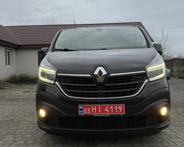 Черный Рено Трафик, объемом двигателя 2 л и пробегом 198 тыс. км за 21850 $, фото 155 на Automoto.ua