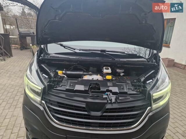 Черный Рено Трафик, объемом двигателя 0 л и пробегом 195 тыс. км за 19899 $, фото 14 на Automoto.ua