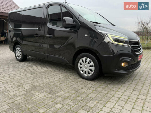 Черный Рено Трафик, объемом двигателя 2 л и пробегом 198 тыс. км за 21850 $, фото 41 на Automoto.ua