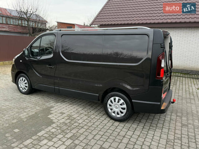 Черный Рено Трафик, объемом двигателя 2 л и пробегом 198 тыс. км за 21850 $, фото 138 на Automoto.ua