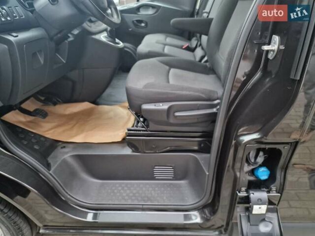 Черный Рено Трафик, объемом двигателя 0 л и пробегом 195 тыс. км за 19899 $, фото 8 на Automoto.ua