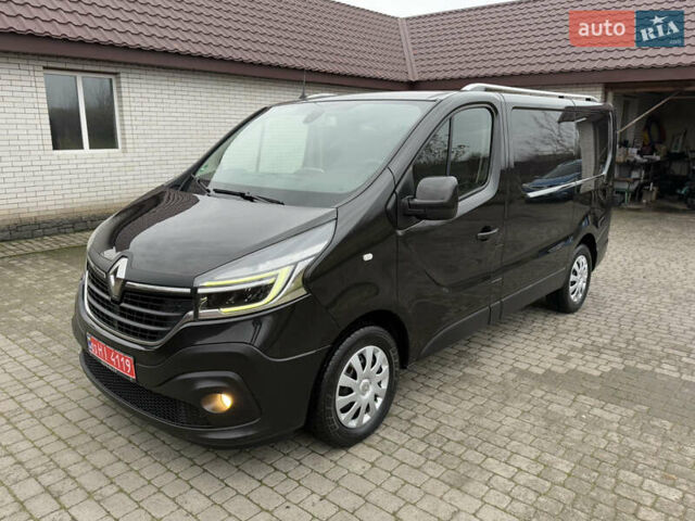 Черный Рено Трафик, объемом двигателя 2 л и пробегом 198 тыс. км за 21850 $, фото 14 на Automoto.ua