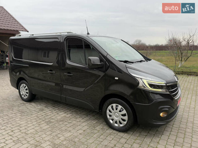 Черный Рено Трафик, объемом двигателя 2 л и пробегом 198 тыс. км за 21850 $, фото 40 на Automoto.ua