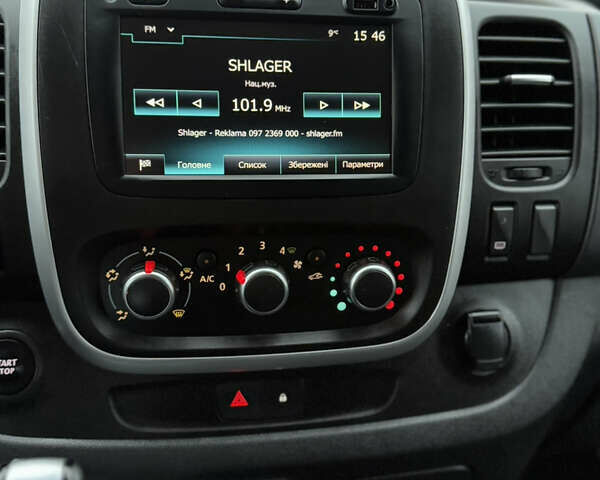 Черный Рено Трафик, объемом двигателя 2 л и пробегом 198 тыс. км за 21850 $, фото 78 на Automoto.ua