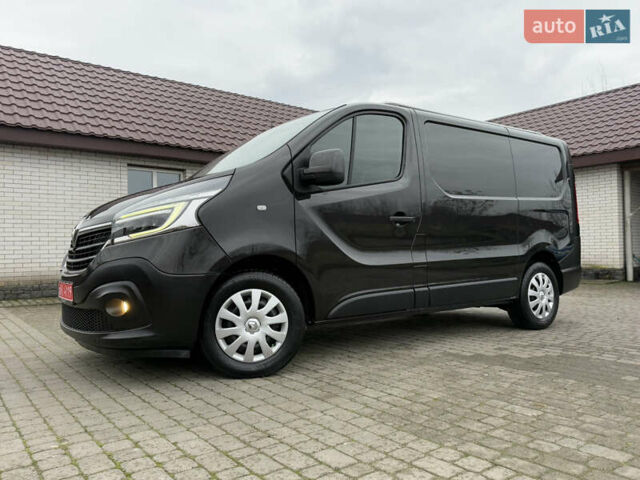 Черный Рено Трафик, объемом двигателя 2 л и пробегом 198 тыс. км за 21850 $, фото 5 на Automoto.ua