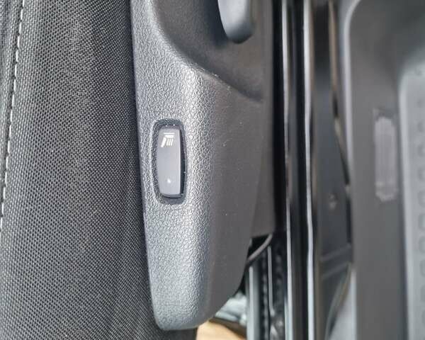 Черный Рено Трафик, объемом двигателя 0 л и пробегом 195 тыс. км за 19899 $, фото 16 на Automoto.ua