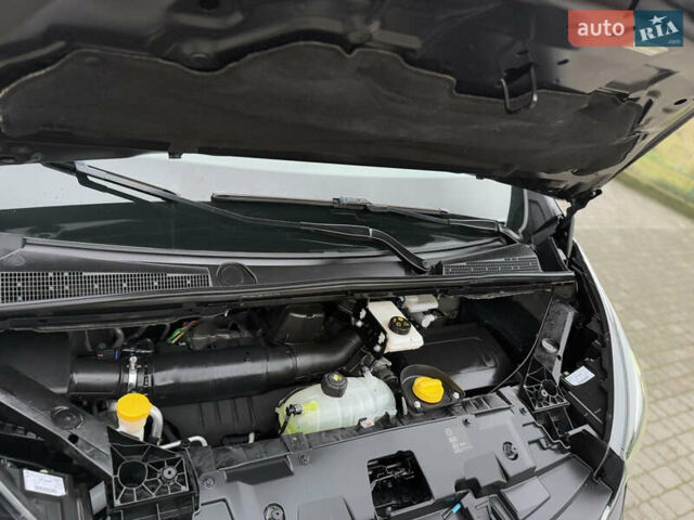 Черный Рено Трафик, объемом двигателя 2 л и пробегом 198 тыс. км за 21850 $, фото 115 на Automoto.ua