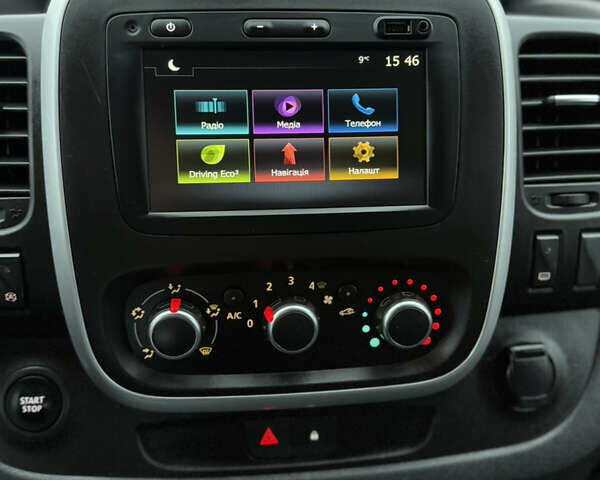 Черный Рено Трафик, объемом двигателя 2 л и пробегом 198 тыс. км за 21850 $, фото 75 на Automoto.ua