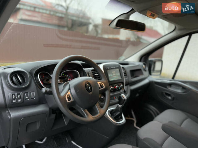 Черный Рено Трафик, объемом двигателя 2 л и пробегом 198 тыс. км за 21850 $, фото 66 на Automoto.ua
