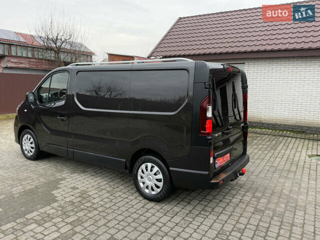 Черный Рено Трафик, объемом двигателя 2 л и пробегом 198 тыс. км за 21850 $, фото 21 на Automoto.ua