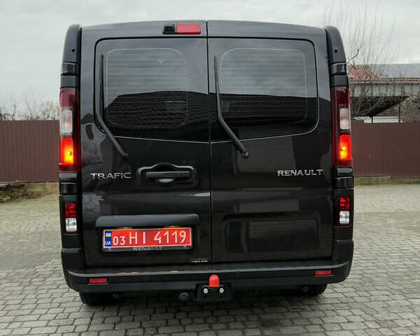 Черный Рено Трафик, объемом двигателя 2 л и пробегом 198 тыс. км за 21850 $, фото 144 на Automoto.ua