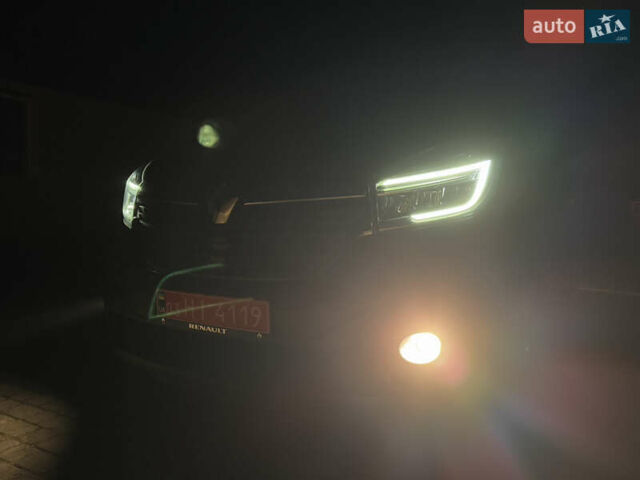 Черный Рено Трафик, объемом двигателя 2 л и пробегом 198 тыс. км за 21850 $, фото 123 на Automoto.ua
