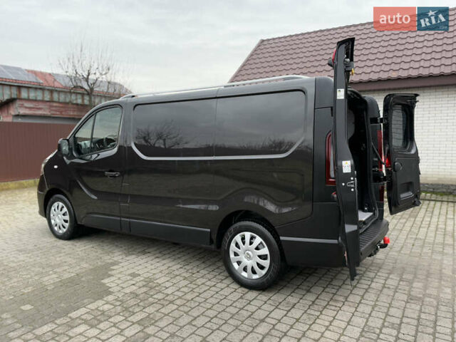 Черный Рено Трафик, объемом двигателя 2 л и пробегом 198 тыс. км за 21850 $, фото 106 на Automoto.ua