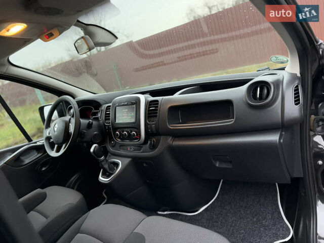 Черный Рено Трафик, объемом двигателя 2 л и пробегом 198 тыс. км за 21850 $, фото 54 на Automoto.ua