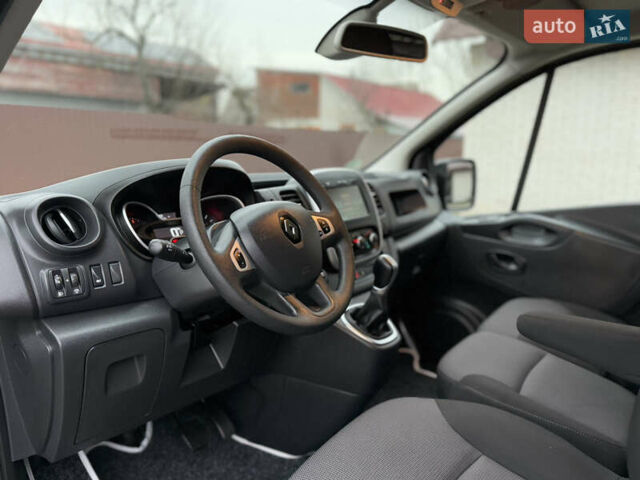 Черный Рено Трафик, объемом двигателя 2 л и пробегом 198 тыс. км за 21850 $, фото 67 на Automoto.ua