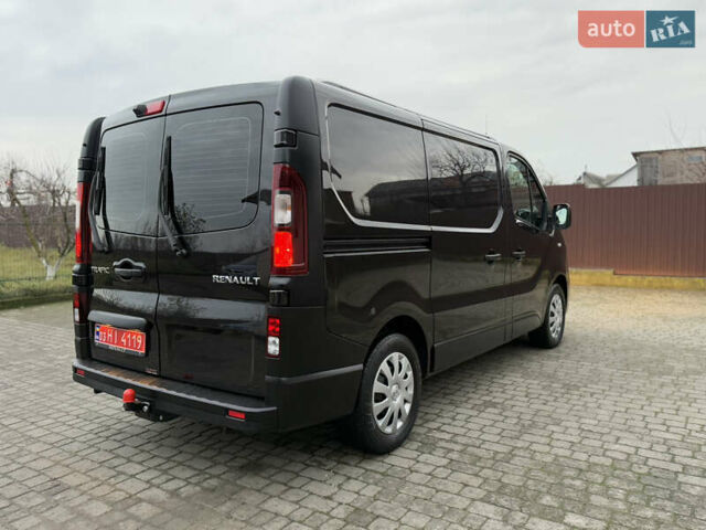 Черный Рено Трафик, объемом двигателя 2 л и пробегом 198 тыс. км за 21850 $, фото 146 на Automoto.ua