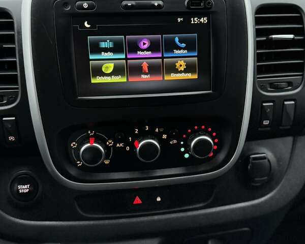 Черный Рено Трафик, объемом двигателя 2 л и пробегом 198 тыс. км за 21850 $, фото 74 на Automoto.ua