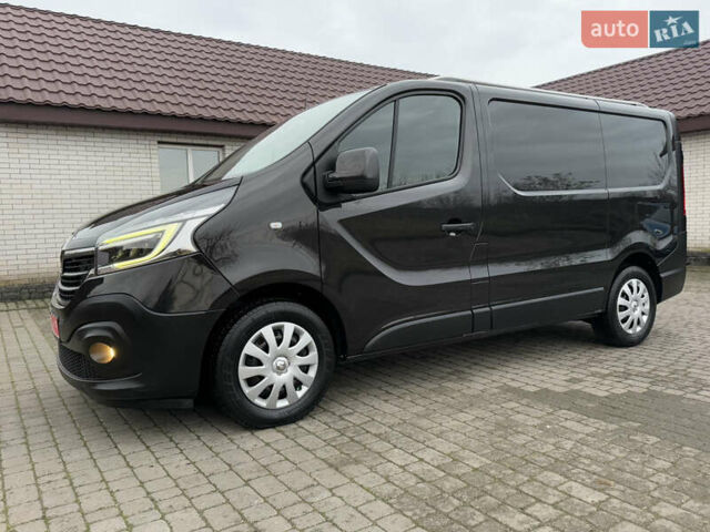 Черный Рено Трафик, объемом двигателя 2 л и пробегом 198 тыс. км за 21850 $, фото 134 на Automoto.ua