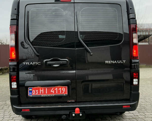Черный Рено Трафик, объемом двигателя 2 л и пробегом 198 тыс. км за 21850 $, фото 26 на Automoto.ua