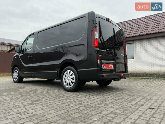 Черный Рено Трафик, объемом двигателя 2 л и пробегом 198 тыс. км за 21850 $, фото 23 на Automoto.ua