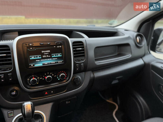 Черный Рено Трафик, объемом двигателя 2 л и пробегом 198 тыс. км за 21850 $, фото 72 на Automoto.ua