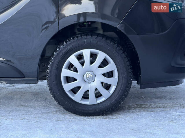 Чорний Рено Трафік, об'ємом двигуна 2 л та пробігом 159 тис. км за 19200 $, фото 35 на Automoto.ua