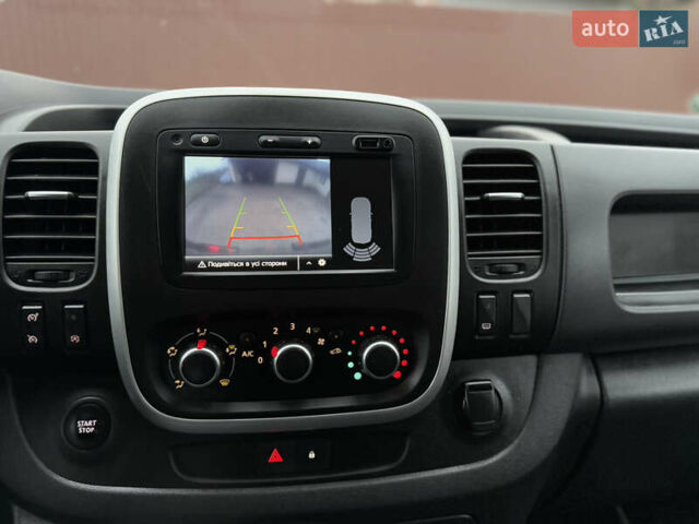 Черный Рено Трафик, объемом двигателя 2 л и пробегом 198 тыс. км за 21850 $, фото 80 на Automoto.ua