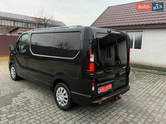 Черный Рено Трафик, объемом двигателя 2 л и пробегом 198 тыс. км за 21850 $, фото 141 на Automoto.ua